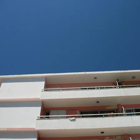 A Unique Seaside View!!! 公寓 *
